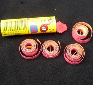10-Rolls-x-100-Shot-Toy-Gun-Caps_700_600_1O0DU