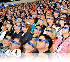 Crowd watch point scored.