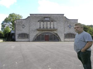 Unlikely that Avery has been to Edendork bingo